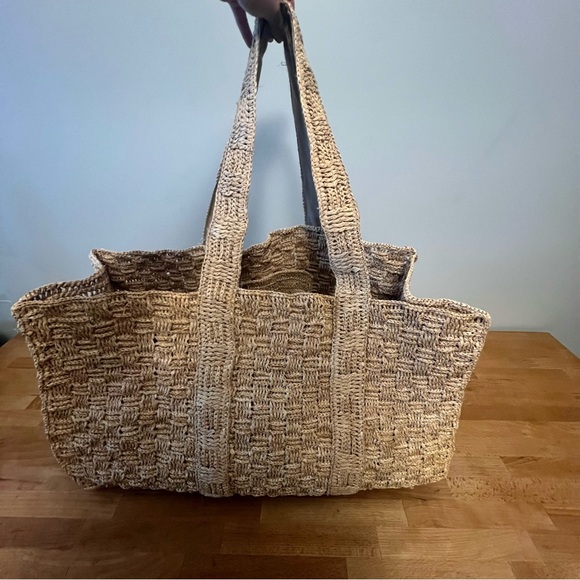 Faherty Women's Large Woven Straw Tote Bag - Natural, Raffia - Picture 4 of 10